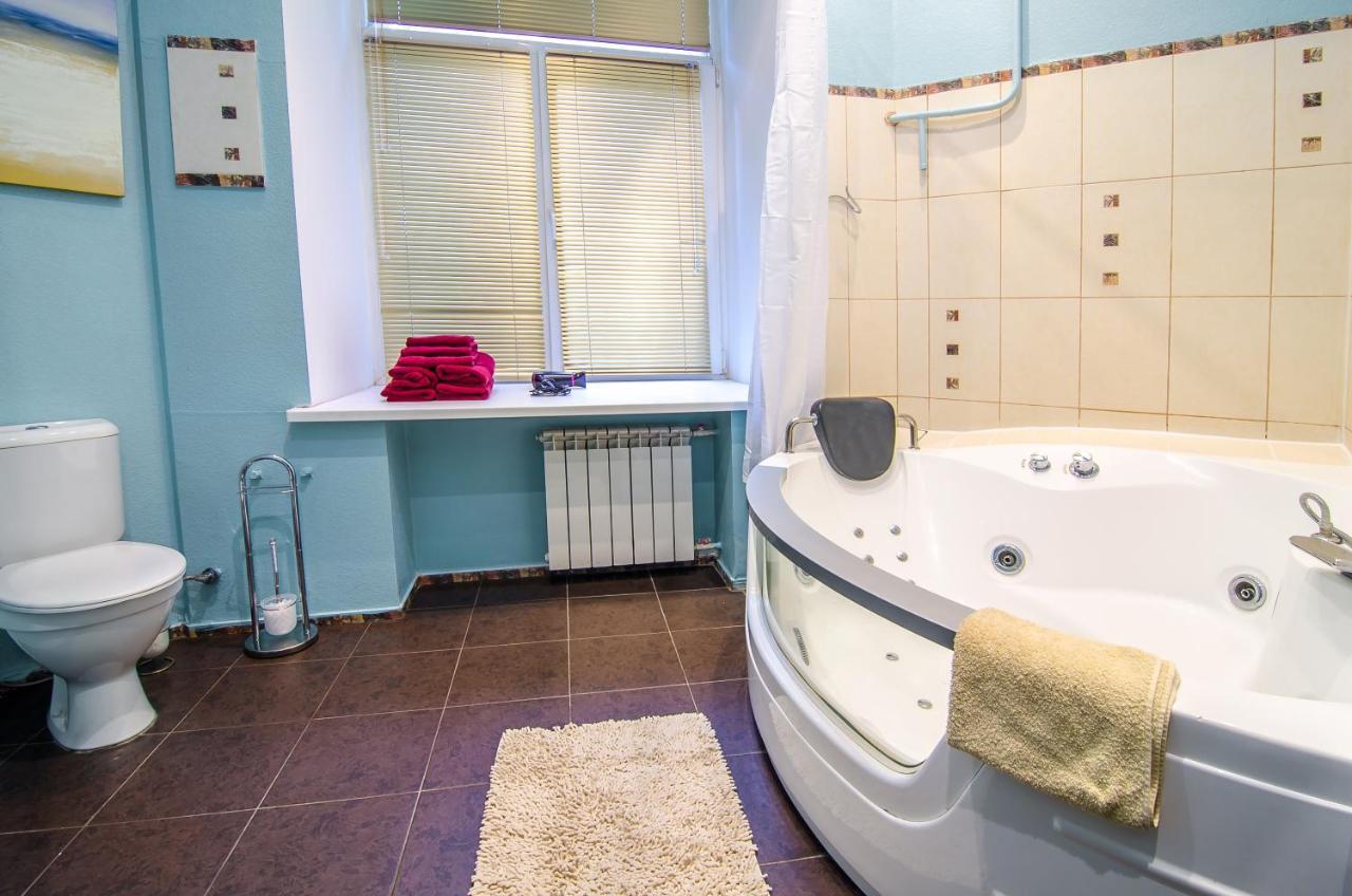 Apartment At Malaya Zhytomyrska 5 เคียฟ ภายนอก รูปภาพ