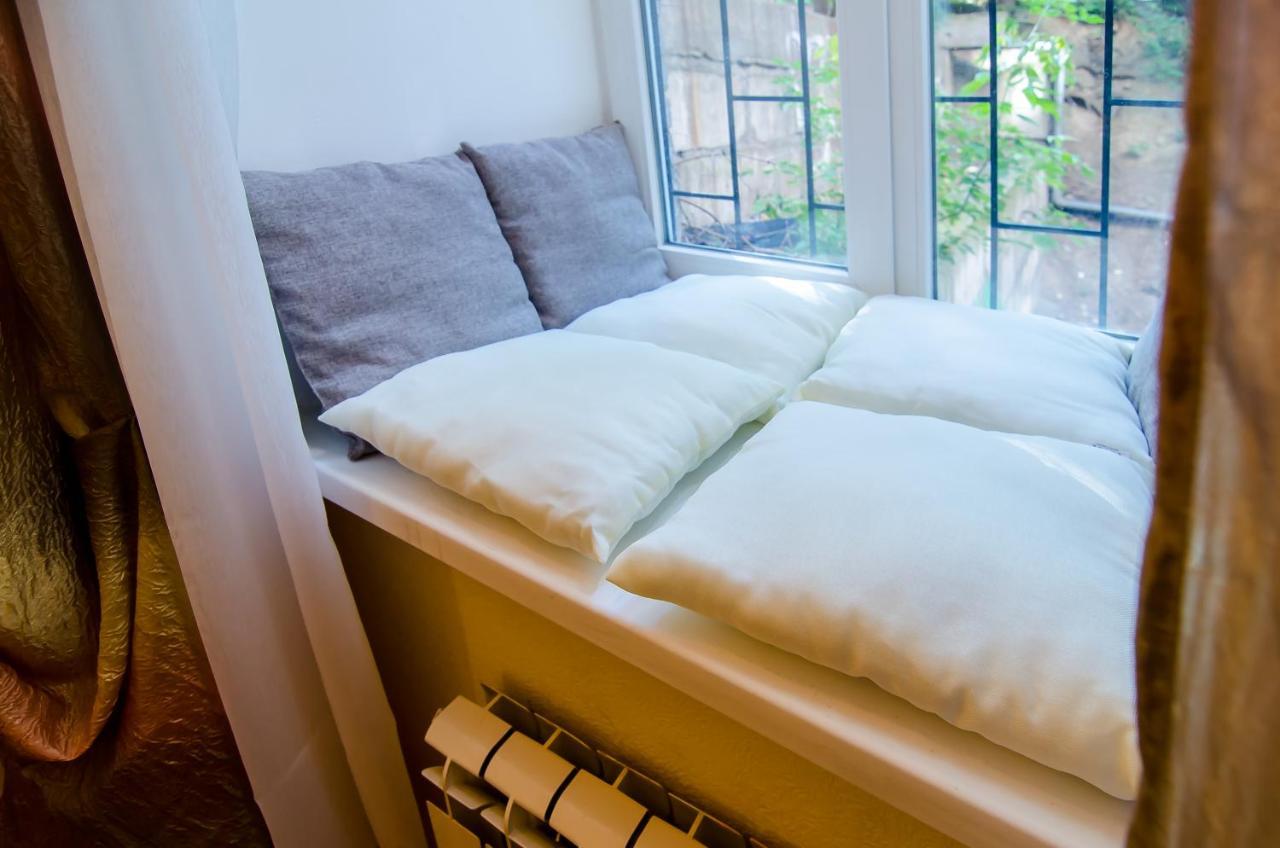 Apartment At Malaya Zhytomyrska 5 เคียฟ ภายนอก รูปภาพ