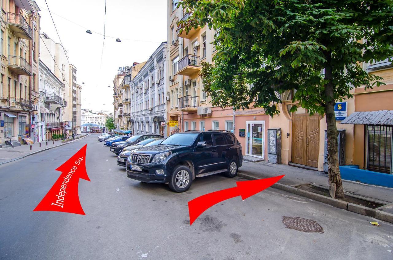 Apartment At Malaya Zhytomyrska 5 เคียฟ ภายนอก รูปภาพ
