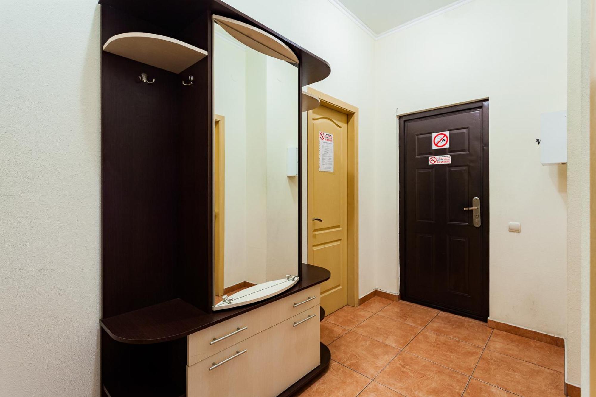 Apartment At Malaya Zhytomyrska 5 เคียฟ ภายนอก รูปภาพ