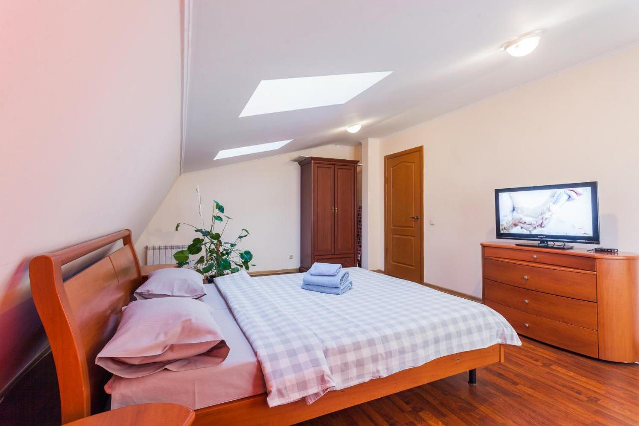 Apartment At Malaya Zhytomyrska 5 เคียฟ ภายนอก รูปภาพ